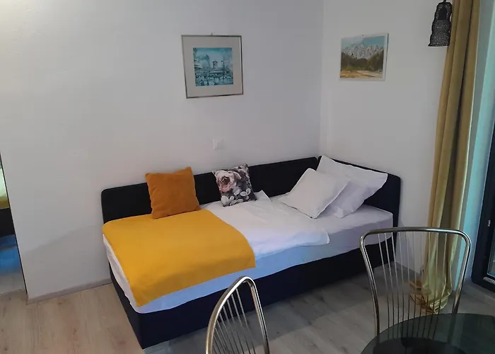 Aparthouse Ani